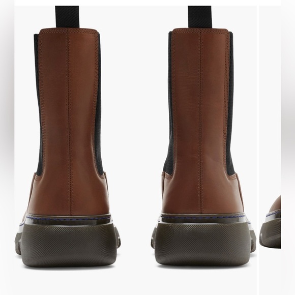 BURBERRY
Chelsea Boot in Walnut-hued leather
Mens EU 44 - Picture 5 of 11